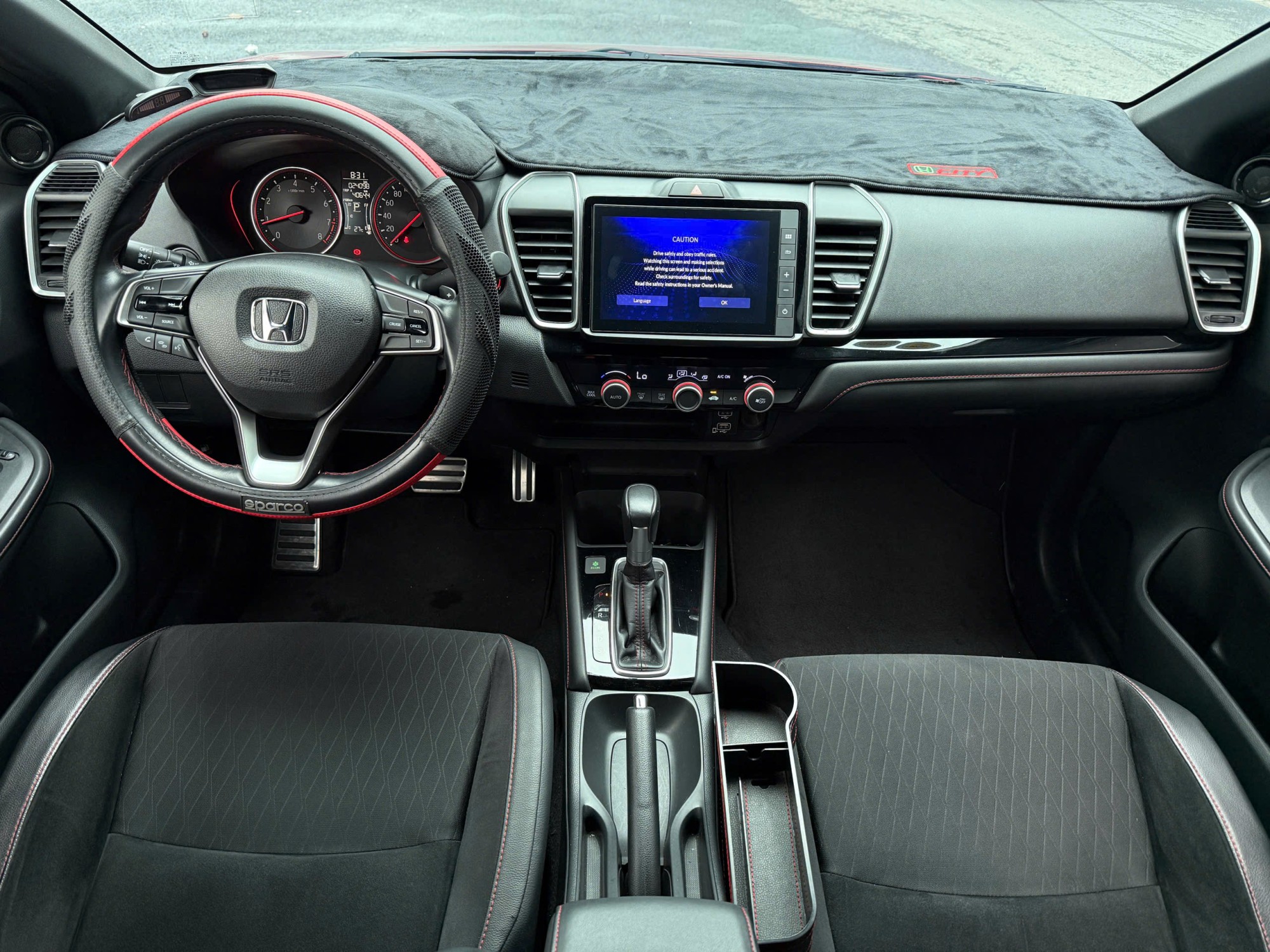 Khoang lái và bảng điều khiển Honda City RS 2021