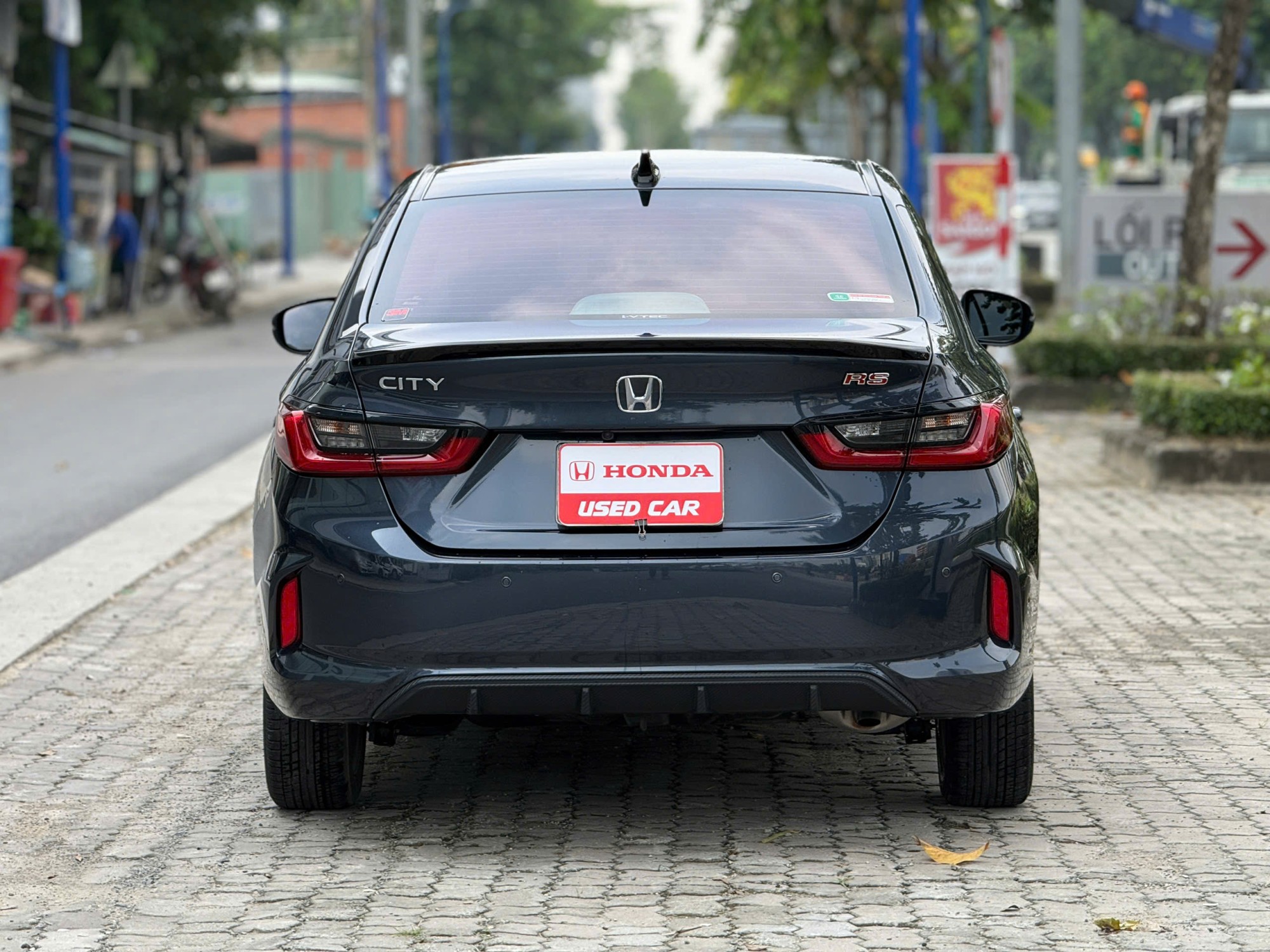 Đuôi xe Honda City RS 2022 màu xanh